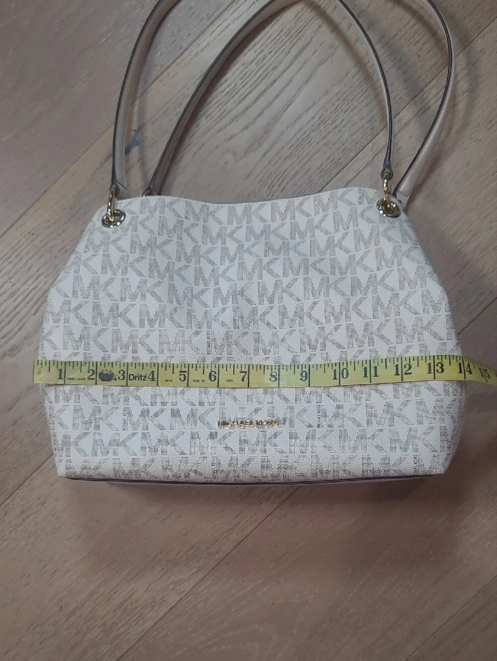 EUC Michael Kors Raven Medium Shoulder Bag Women's Cream Initial Logo Purse
